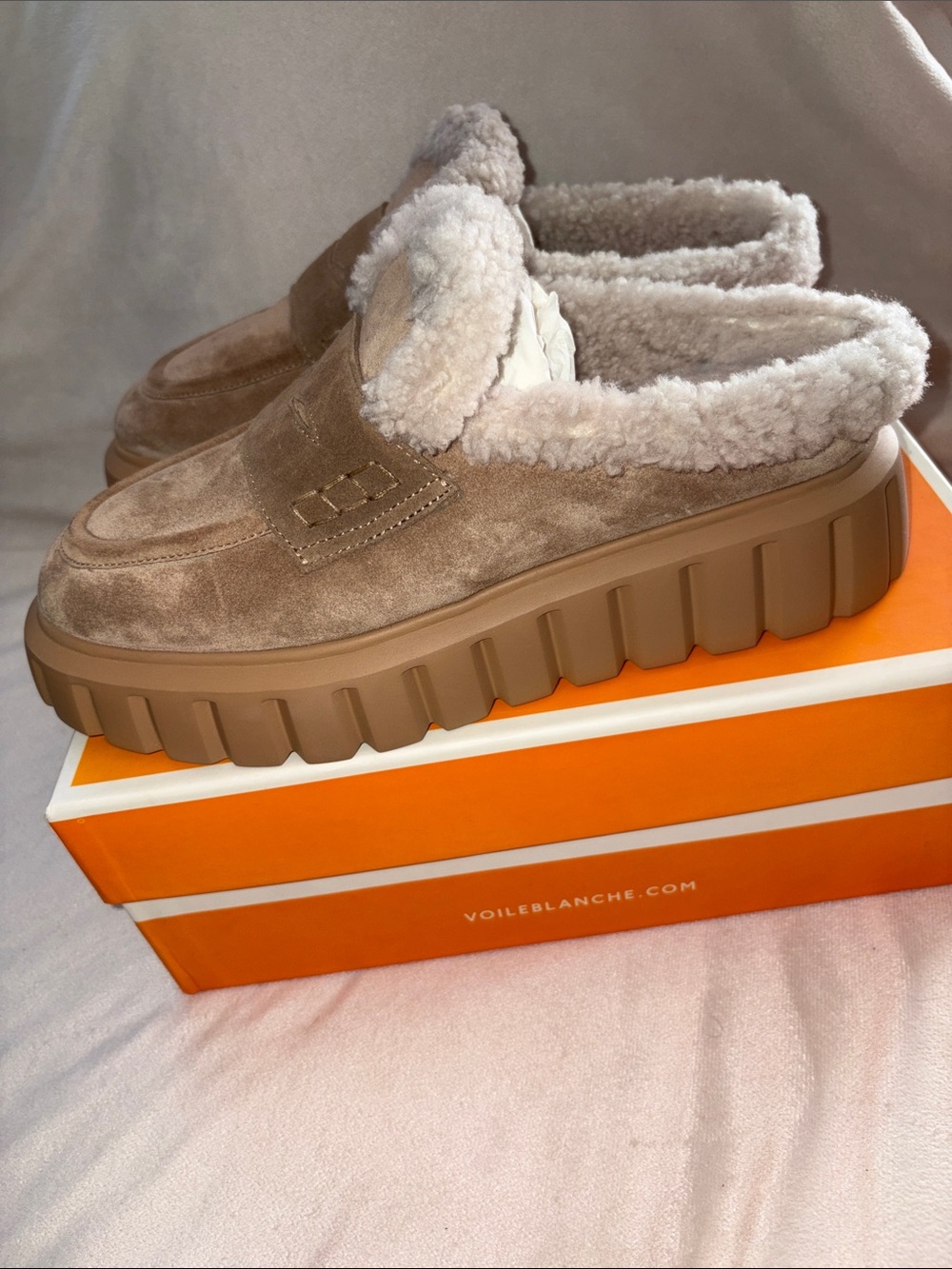 NWT VOILE BLANCHE Grenelle Genuine Shearling Platform Mule in Light Brown-Beige - Picture 14 of 16